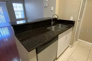5028 Park Central Dr, Orlando, FL 32839 - Photo 3