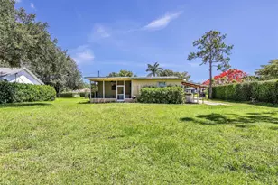 5211 Maple Ln, Naples, FL 34113 - Photo 27
