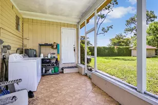 5211 Maple Ln, Naples, FL 34113 - Photo 23