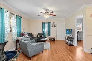 5211 Maple Ln, Naples, FL 34113 - Photo 7