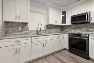 2412 Grandview Ave, Sanford, FL 32771 - Photo 11