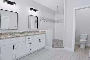 2233 E Kaley Ave, Orlando, FL 32806 - Photo 13