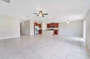 10116 Carloway Hills Dr, Wimauma, FL 33598 - Photo 5