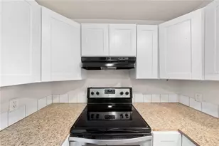 516 Pitt St, Wildwood, FL 34785 - Photo 7