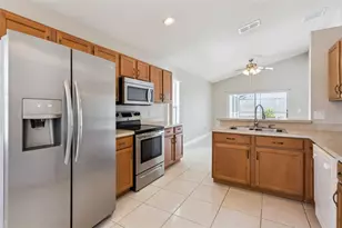 144 Bellmont Ln, Davenport, FL 33897 - Photo 9