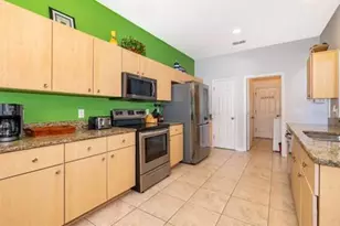 4701 Ruby Red Ln, Kissimmee, FL 34746 - Photo 9