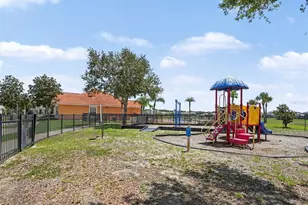 4701 Ruby Red Ln, Kissimmee, FL 34746 - Photo 35