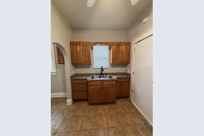 1044 W 11th Street, Lakeland, FL 33805 - Photo 7