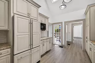 1330 Cherry St NE, Saint Petersburg, FL 33701 - Photo 11
