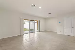 9031 Wildflower Ln, Kissimmee, FL 34747 - Photo 9