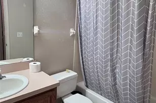 1045 Kelsey Ave, Oviedo, FL 32765 - Photo 9