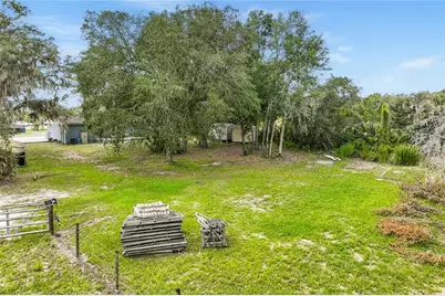 749 N Sr 415, Osteen, FL 32764 - Photo 35