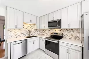 2218 McMahon Ct, Orlando, FL 32812 - Photo 9