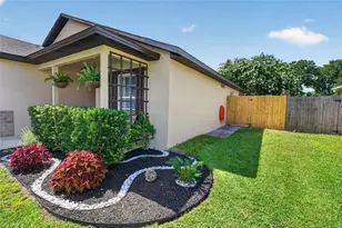 2958 Cool Breeze Cir, Saint Cloud, FL 34769 - Photo 5