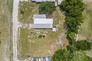 1389 NW 7th Ln, Lake Panasoffkee, FL 33538 - Photo 35