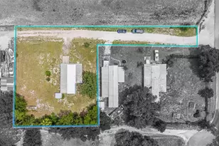 1389 NW 7th Ln, Lake Panasoffkee, FL 33538 - Photo 3