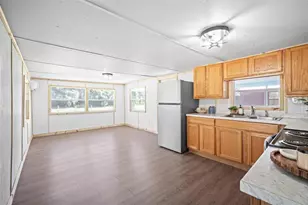 1389 NW 7th Ln, Lake Panasoffkee, FL 33538 - Photo 17