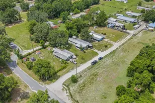 1389 NW 7th Ln, Lake Panasoffkee, FL 33538 - Photo 37