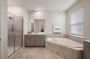 8926 Fallen Oak Dr, Davenport, FL 33896 - Photo 15