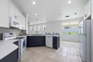 4315 Reflections Pkwy, Sarasota, FL 34233 - Photo 9