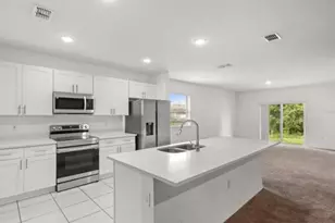 704 Pasteur Ln, Kissimmee, FL 34759 - Photo 21