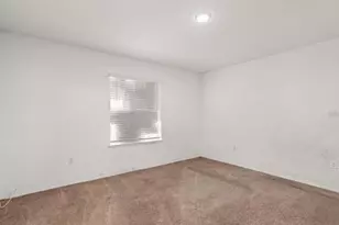 704 Pasteur Ln, Kissimmee, FL 34759 - Photo 11