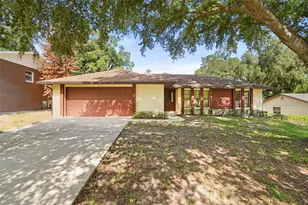 210 N Disston Ave, Clermont, FL 34711 - Photo 3