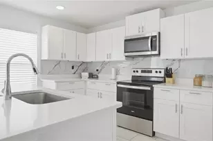 16 Alicante Ct, Kissimmee, FL 34758 - Photo 9