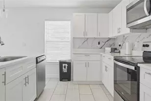 16 Alicante Ct, Kissimmee, FL 34758 - Photo 7