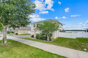 693 Black Eagle Dr, Groveland, FL 34736 - Photo 3