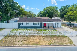 1230 E 1st Ave, Mount Dora, FL 32757 - Photo 1