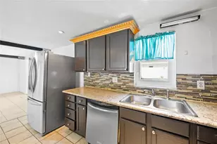 1230 E 1st Ave, Mount Dora, FL 32757 - Photo 15