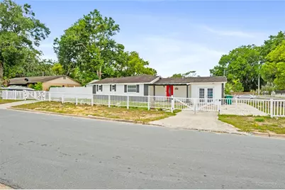 1230 E 1st Avenue, Mount Dora, FL 32757 - Photo 9