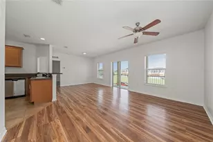 2148 Betsy Ross Ln, Saint Cloud, FL 34769 - Photo 9