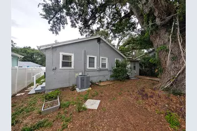 1013 20th Avenue S, Saint Petersburg, FL 33705 - Photo 3