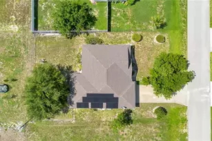 2904 NE 4th Pl, Cape Coral, FL 33909 - Photo 39