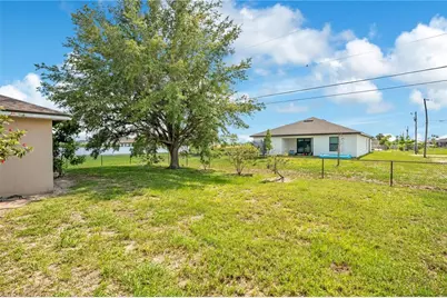 2904 NE 4th Place, Cape Coral, FL 33909 - Photo 35