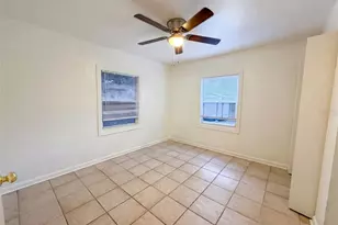 626 S 67th St, Tampa, FL 33619 - Photo 5