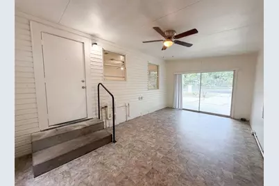 626 S 67th Street, Tampa, FL 33619 - Photo 11