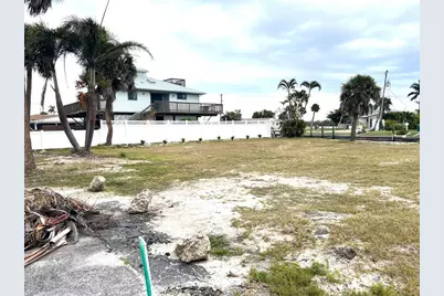 1285 Holiday Drive, Englewood, FL 34223 - Photo 3