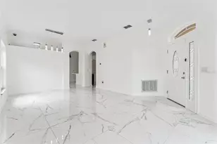 8915 Victoria Isle Pl, Orlando, FL 32829 - Photo 3