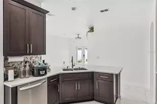 8915 Victoria Isle Pl, Orlando, FL 32829 - Photo 9