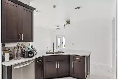 8915 Victoria Isle Place, Orlando, FL 32829 - Photo 7