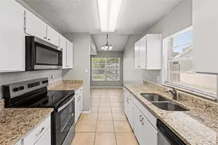 8739 Osage Dr, Tampa, FL 33634 - Photo 7