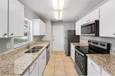 8739 Osage Drive, Tampa, FL 33634 - Photo 5