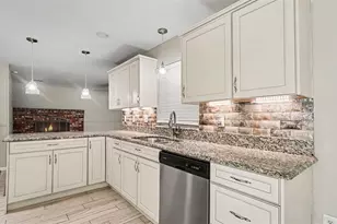 2135 NE 6th Pl, Ocala, FL 34470 - Photo 7