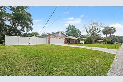 2135 NE 6th Place, Ocala, FL 34470 - Photo 3