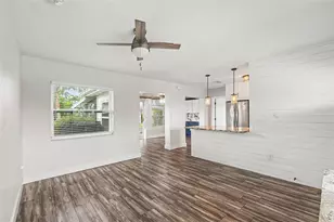 2009 Tarpon Rd, Palmetto, FL 34221 - Photo 3