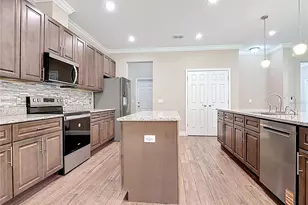 19041 Mardi Gras St, Orlando, FL 32833 - Photo 3