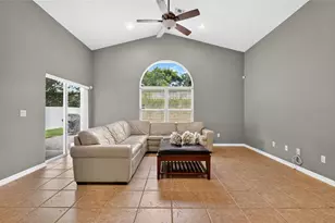 4618 Conroy Club Dr, Orlando, FL 32835 - Photo 7